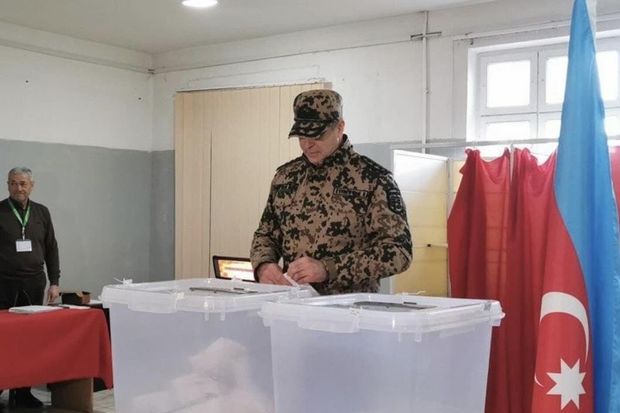 Vilayət Eyvazov Xankəndidə səs verdi